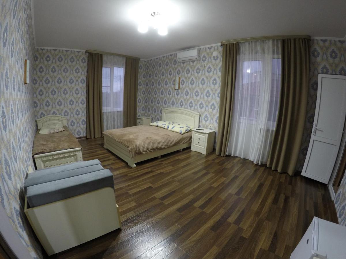 Alan Hotel Sukhumi Bagian luar foto